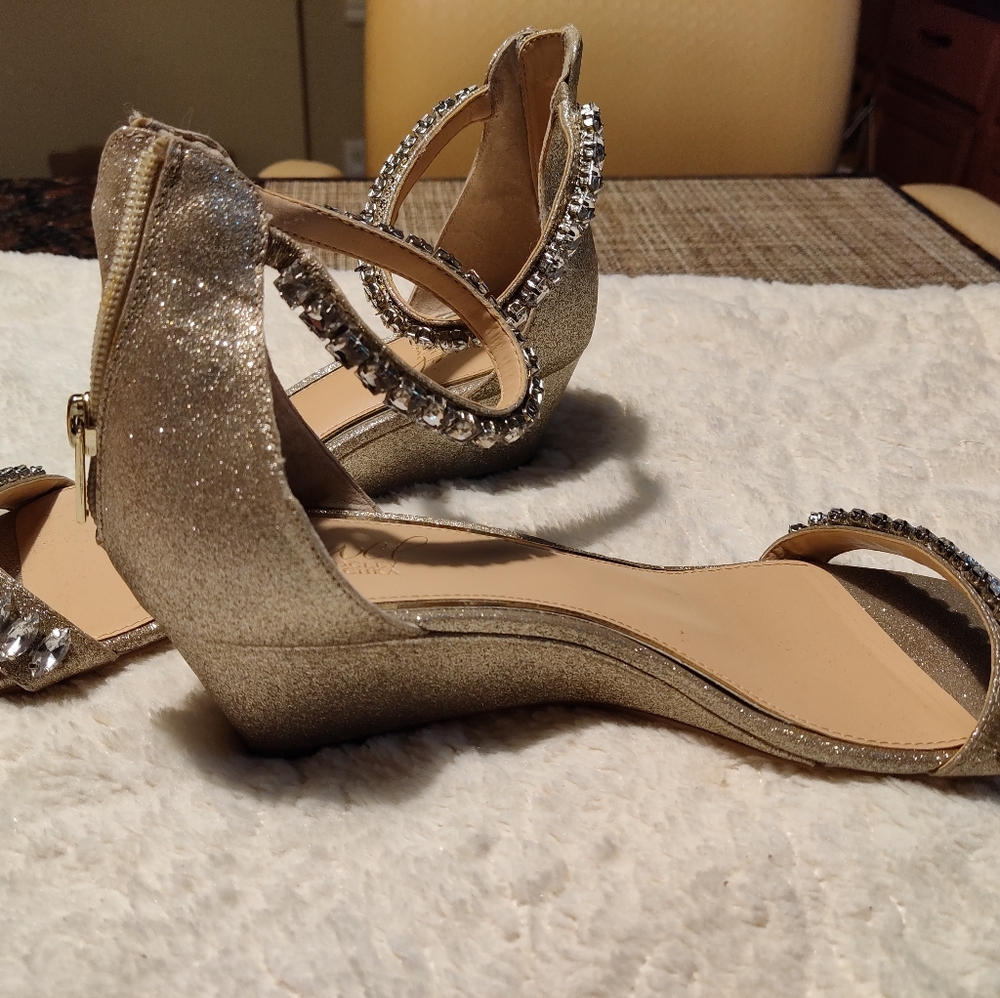 Badgley Mischka Sandal